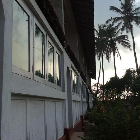 New Rest House Sea View Hotel Negombo Exterior photo