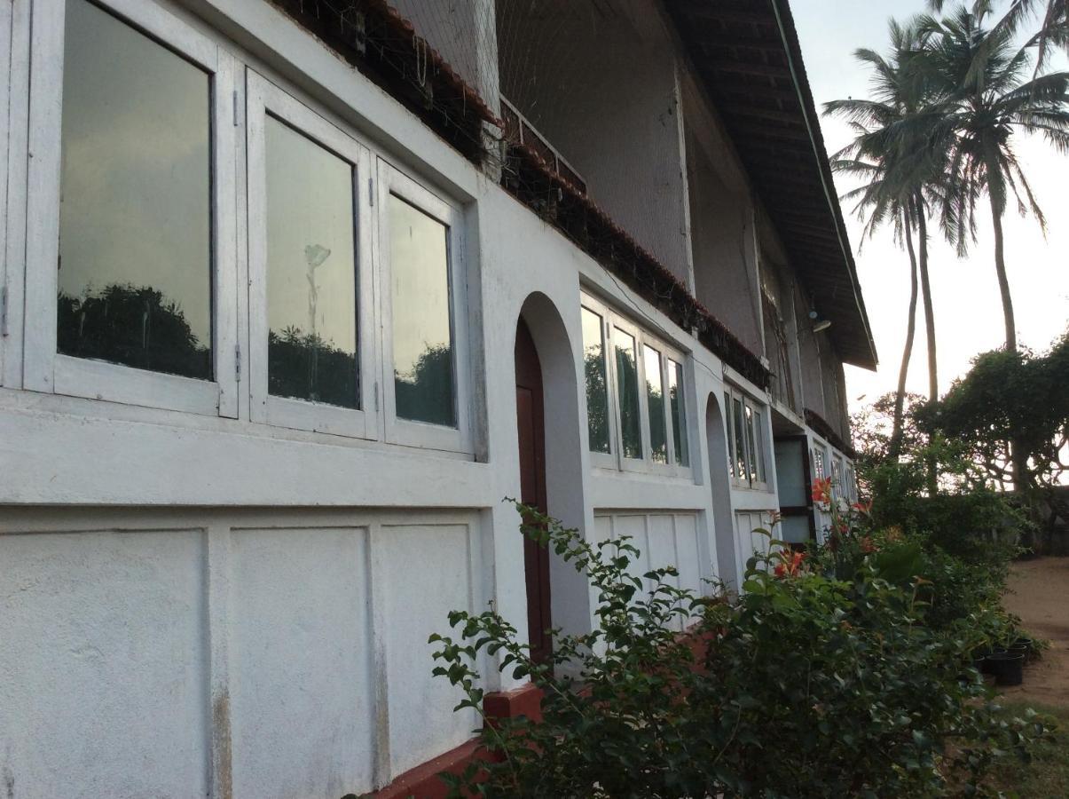 New Rest House Sea View Hotel Negombo Exterior photo