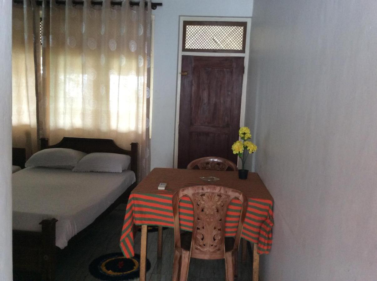 New Rest House Sea View Hotel Negombo Exterior photo