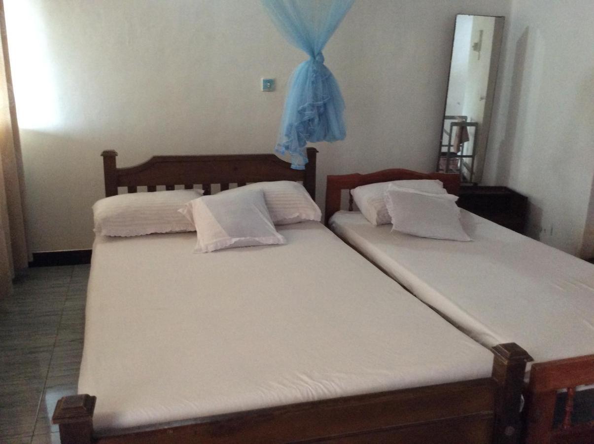 New Rest House Sea View Hotel Negombo Exterior photo