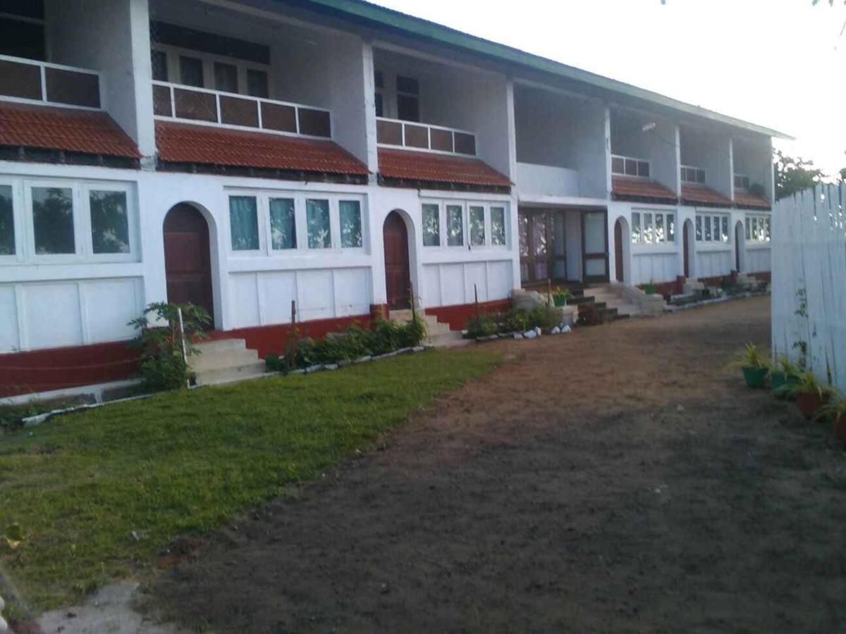 New Rest House Sea View Hotel Negombo Exterior photo